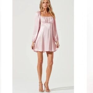 Astr the Label NWT Empire Light Pink Flirty Long Sleeve Mini Dress